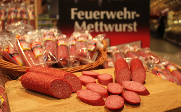 Feuerwehr-Mettwurst
