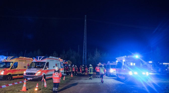 Großangelegte Übung von DRK, Feuerwehr und THW