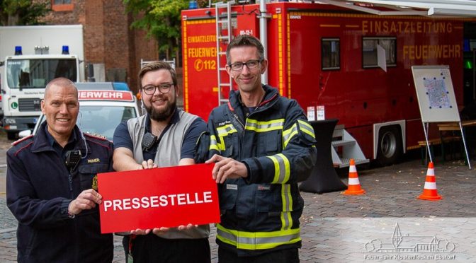 Feuerwehr-Pressesprecher aus Uelzen und Ebstorf zur Unterstützung des Lüneburger Pressestabes beim LFV-Jubiläum im Wochenendeinsatz