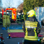 Baustellenunfall wird zum Übungsszenario für Feuerwehr Ebstorf / Gefahrgutzug Nord rückt aus