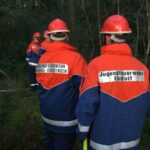 Jugendfeuerwehren üben Vegetationsbrandbekämpfung